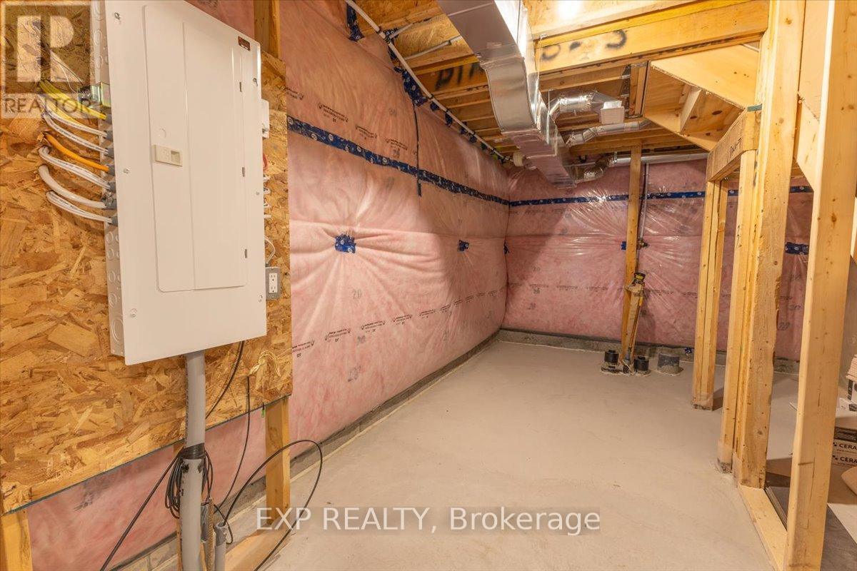 297 Billrian Crescent, Ottawa, Ontario  K2S 3A6 - Photo 39 - X13445144