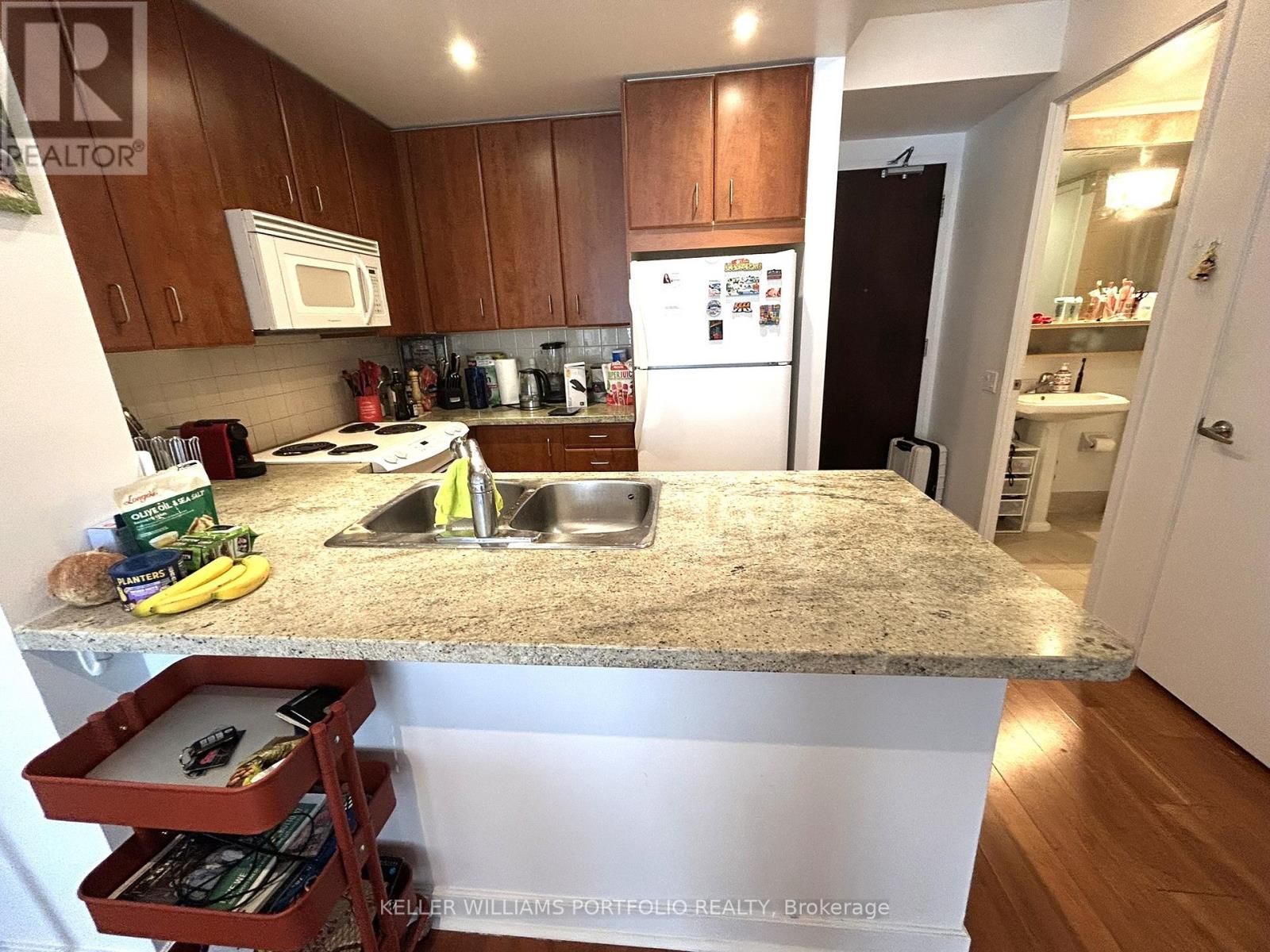 1512 - 85 Bloor Street E, Toronto, Ontario  M4W 3Y1 - Photo 10 - C13444718