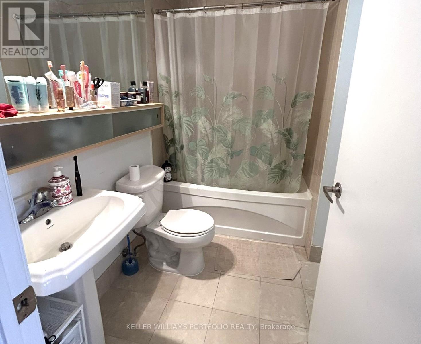 1512 - 85 Bloor Street E, Toronto, Ontario  M4W 3Y1 - Photo 12 - C13444718