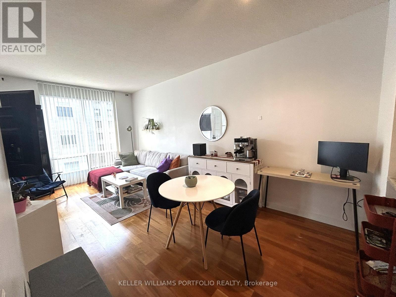 1512 - 85 Bloor Street E, Toronto, Ontario  M4W 3Y1 - Photo 8 - C13444718