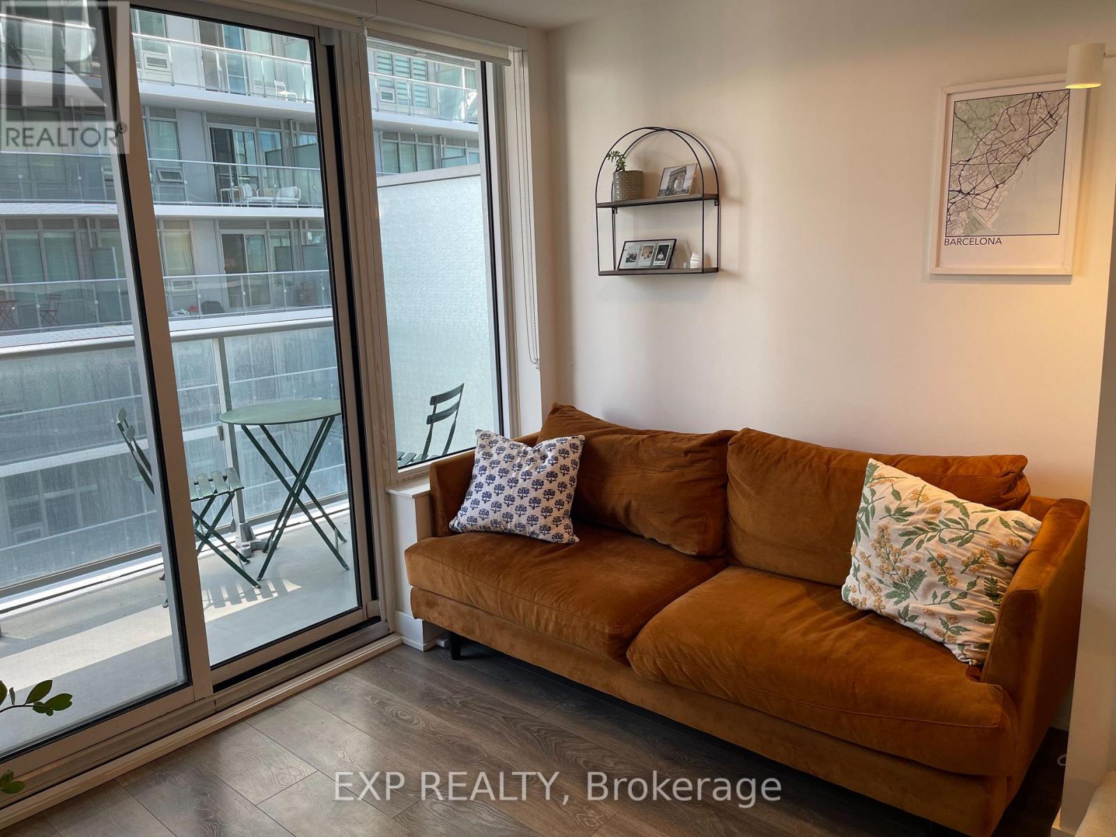 2015 - 195 Redpath Avenue, Toronto, Ontario  M4P 0E4 - Photo 10 - C13444776