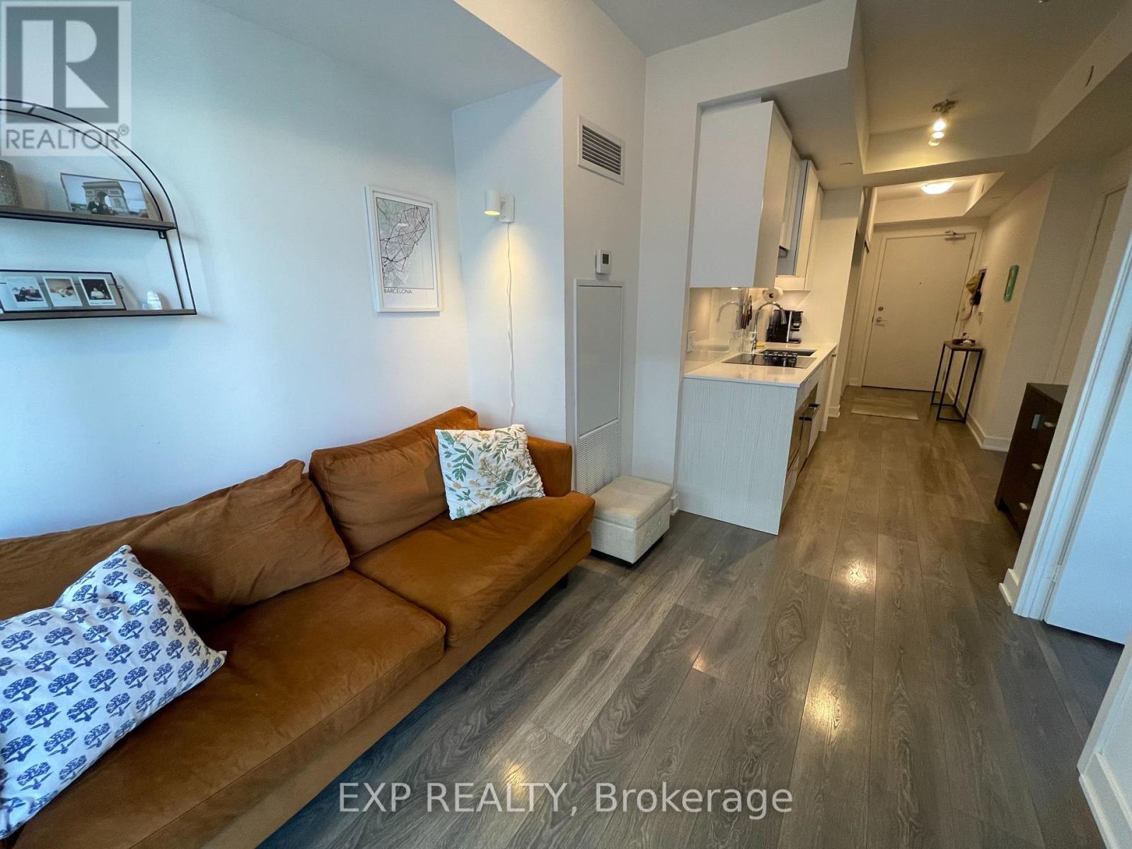 2015 - 195 Redpath Avenue, Toronto, Ontario  M4P 0E4 - Photo 11 - C13444776