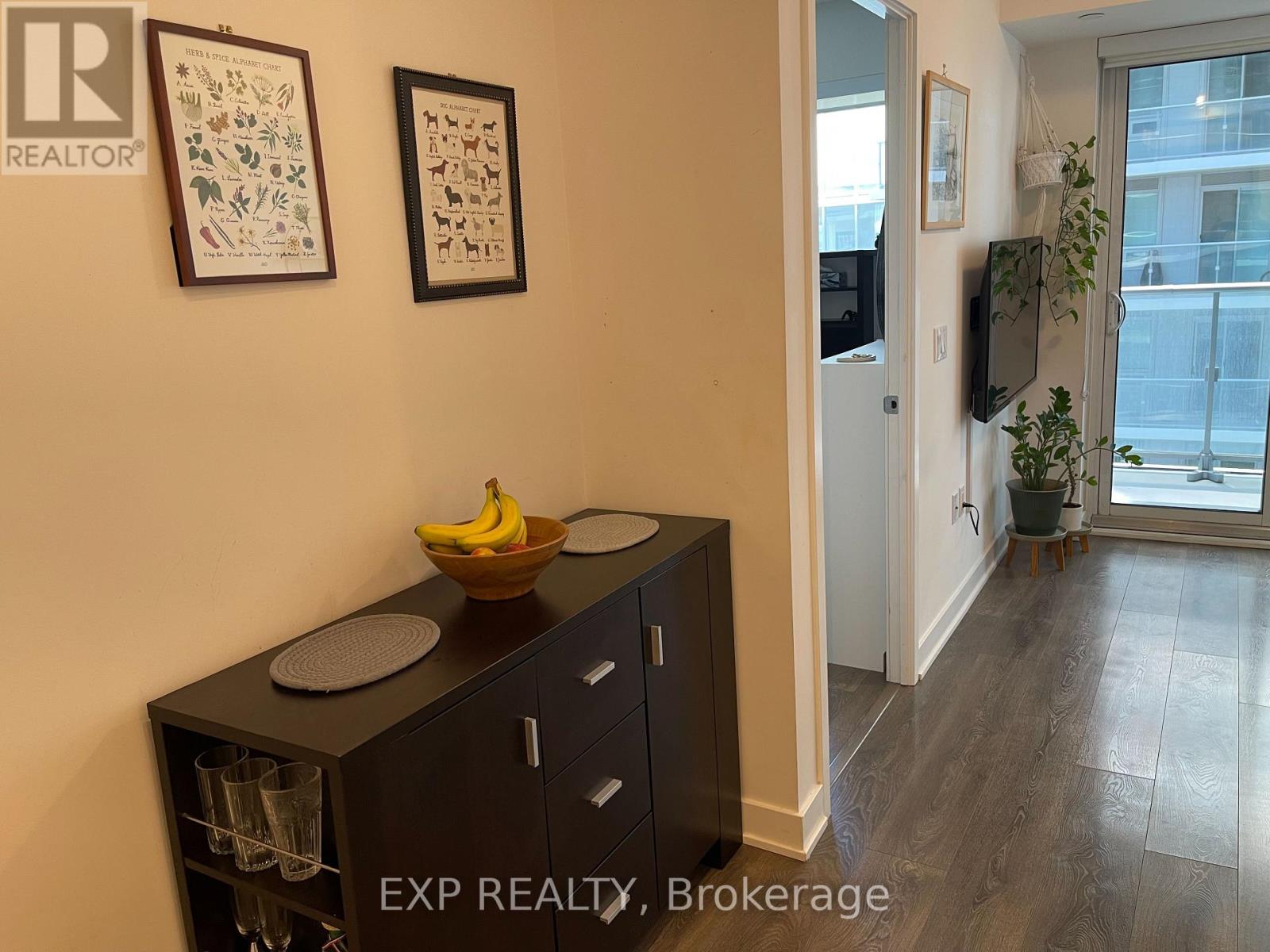 2015 - 195 Redpath Avenue, Toronto, Ontario  M4P 0E4 - Photo 8 - C13444776