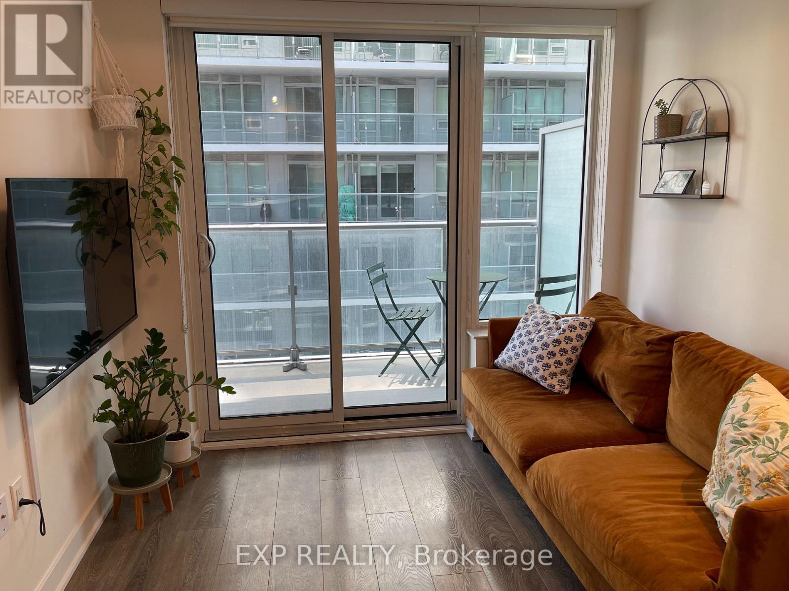 2015 - 195 Redpath Avenue, Toronto, Ontario  M4P 0E4 - Photo 9 - C13444776