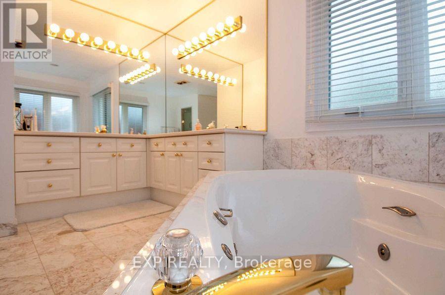 220 Viewmount Avenue, Toronto, Ontario  M6B 1T8 - Photo 24 - C13444824