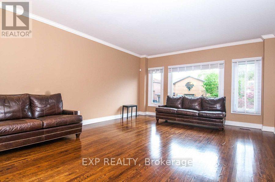 220 Viewmount Avenue, Toronto, Ontario  M6B 1T8 - Photo 5 - C13444824