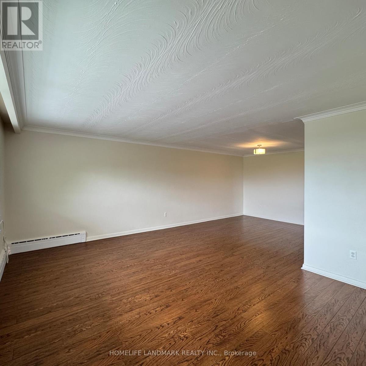 3 - 242 Wilmington Avenue, Toronto, Ontario  M3H 5K3 - Photo 5 - C13429940