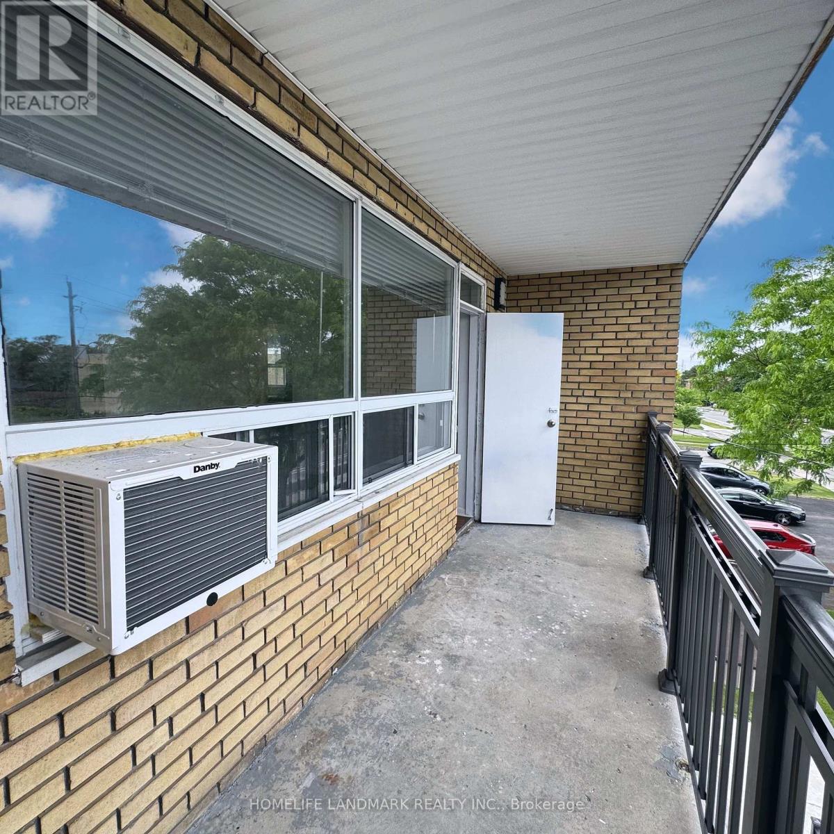 3 - 242 Wilmington Avenue, Toronto, Ontario  M3H 5K3 - Photo 16 - C13429940