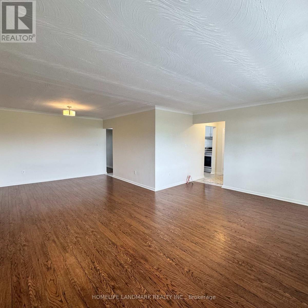 3 - 242 Wilmington Avenue, Toronto, Ontario  M3H 5K3 - Photo 6 - C13429940