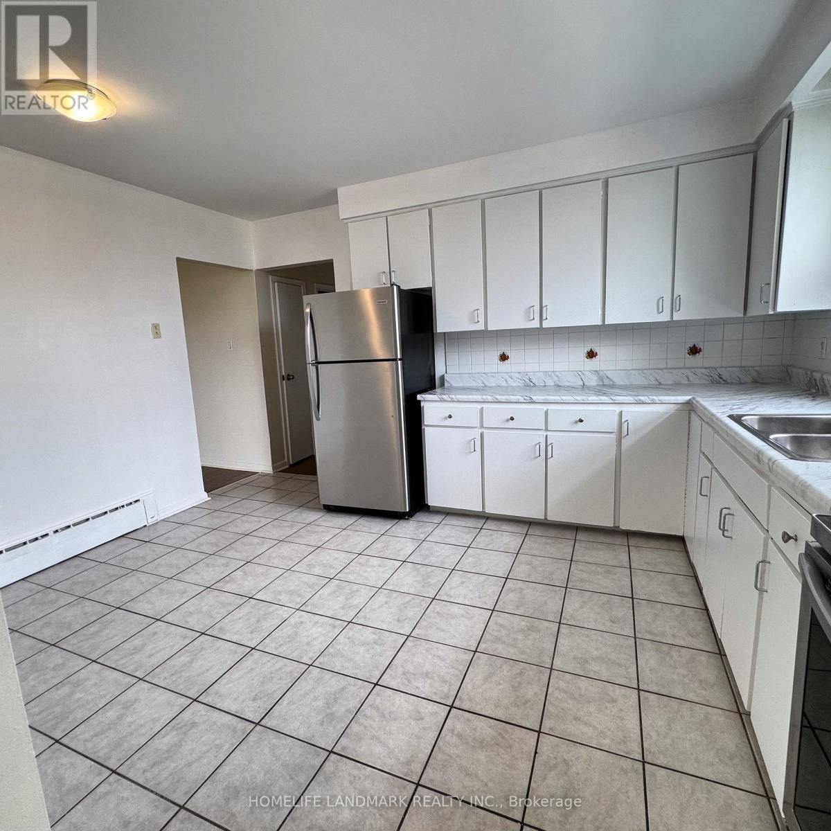 3 - 242 Wilmington Avenue, Toronto, Ontario  M3H 5K3 - Photo 10 - C13429940