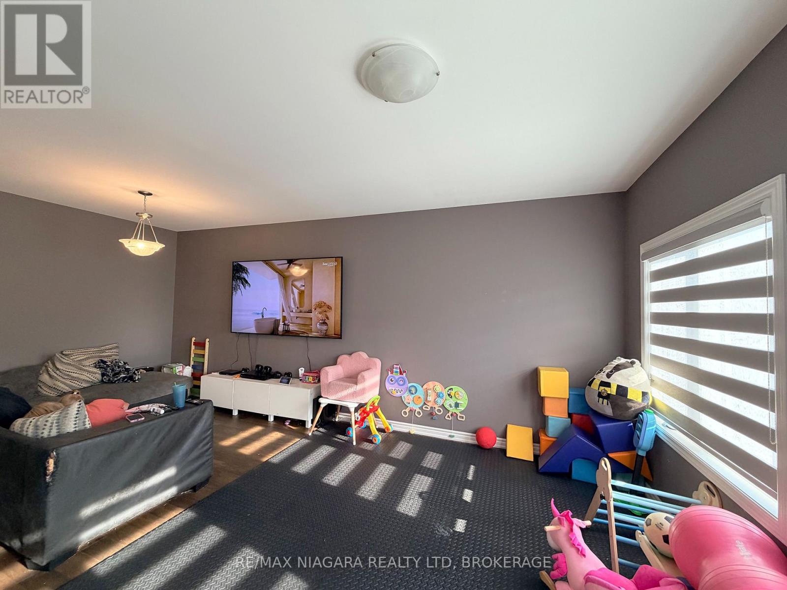 78 Bradley Avenue, Welland, Ontario  L3B 0K1 - Photo 6 - X13445196
