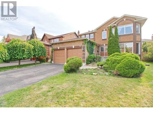 8 SAYOR DRIVE, Ajax, Ontario