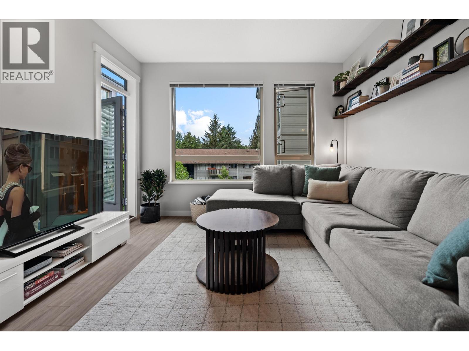 315 2651 Library Lane, North Vancouver, British Columbia  V7J 0C1 - Photo 2 - R3135766