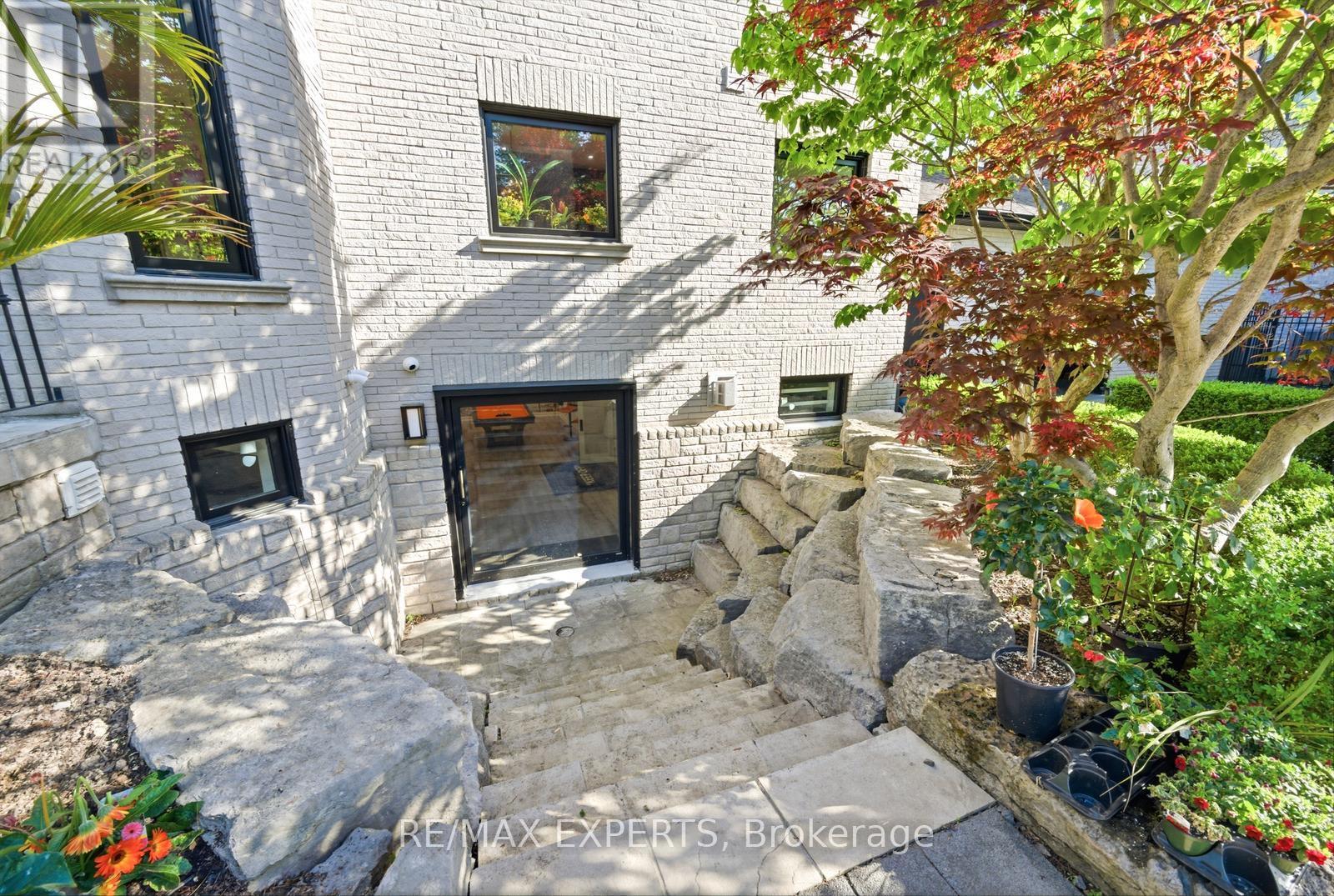 82 Westwood Lane, Richmond Hill (South Richvale), Ontario  L4C 6Y2 - Photo 50 - N13444848