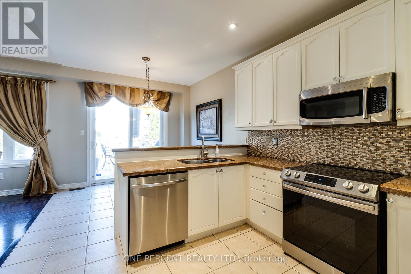 38 Bowkett Drive, Richmond Hill, Ontario  L4E 0J7 - Photo 21 - N13444892