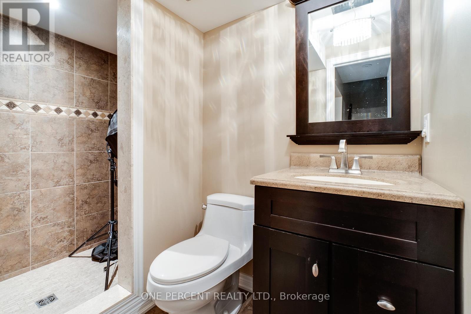 38 Bowkett Drive, Richmond Hill, Ontario  L4E 0J7 - Photo 43 - N13444892