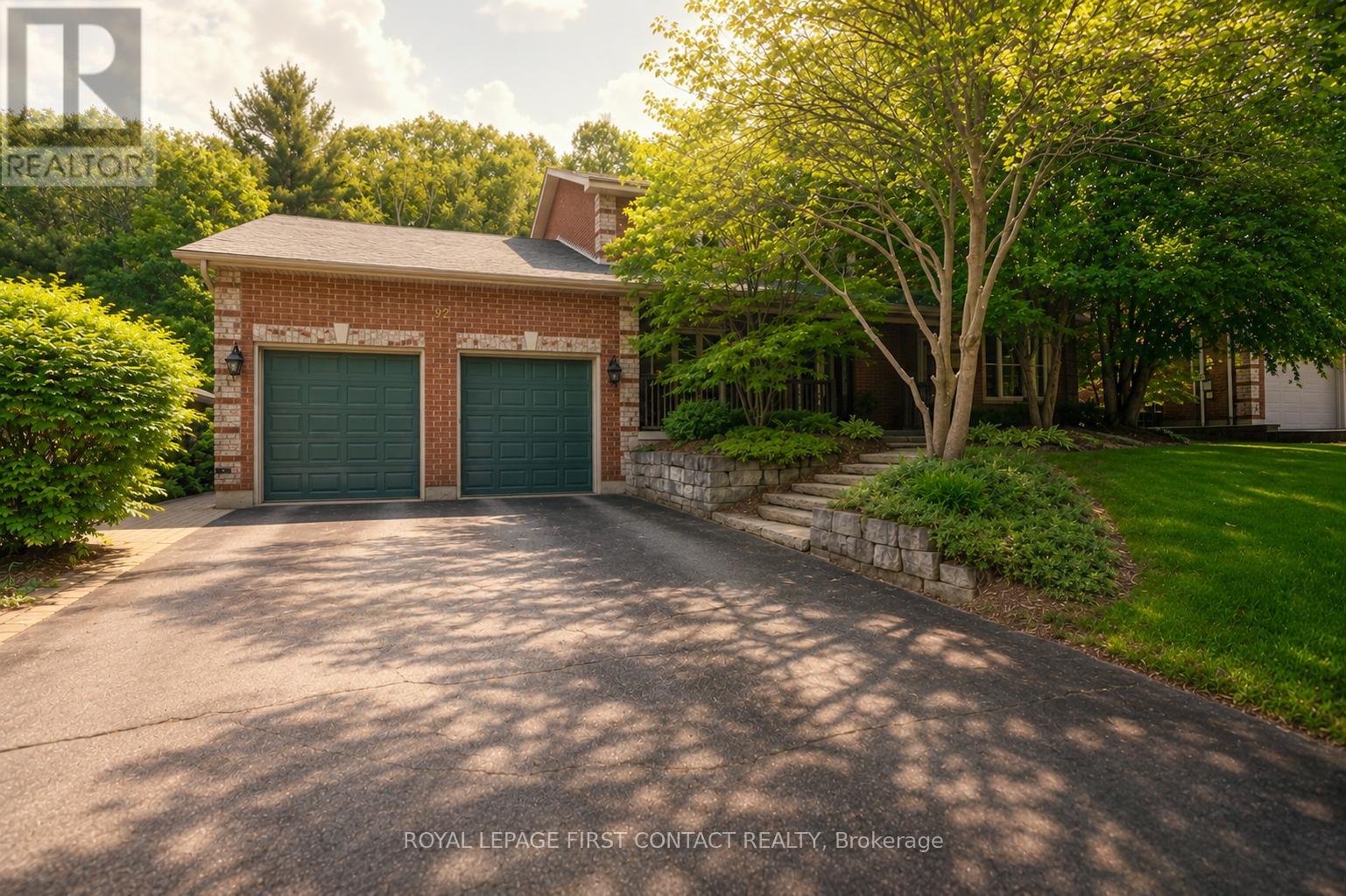 92 Wildwood Trail, Barrie, Ontario  L4N 7Z8 - Photo 2 - S13444976