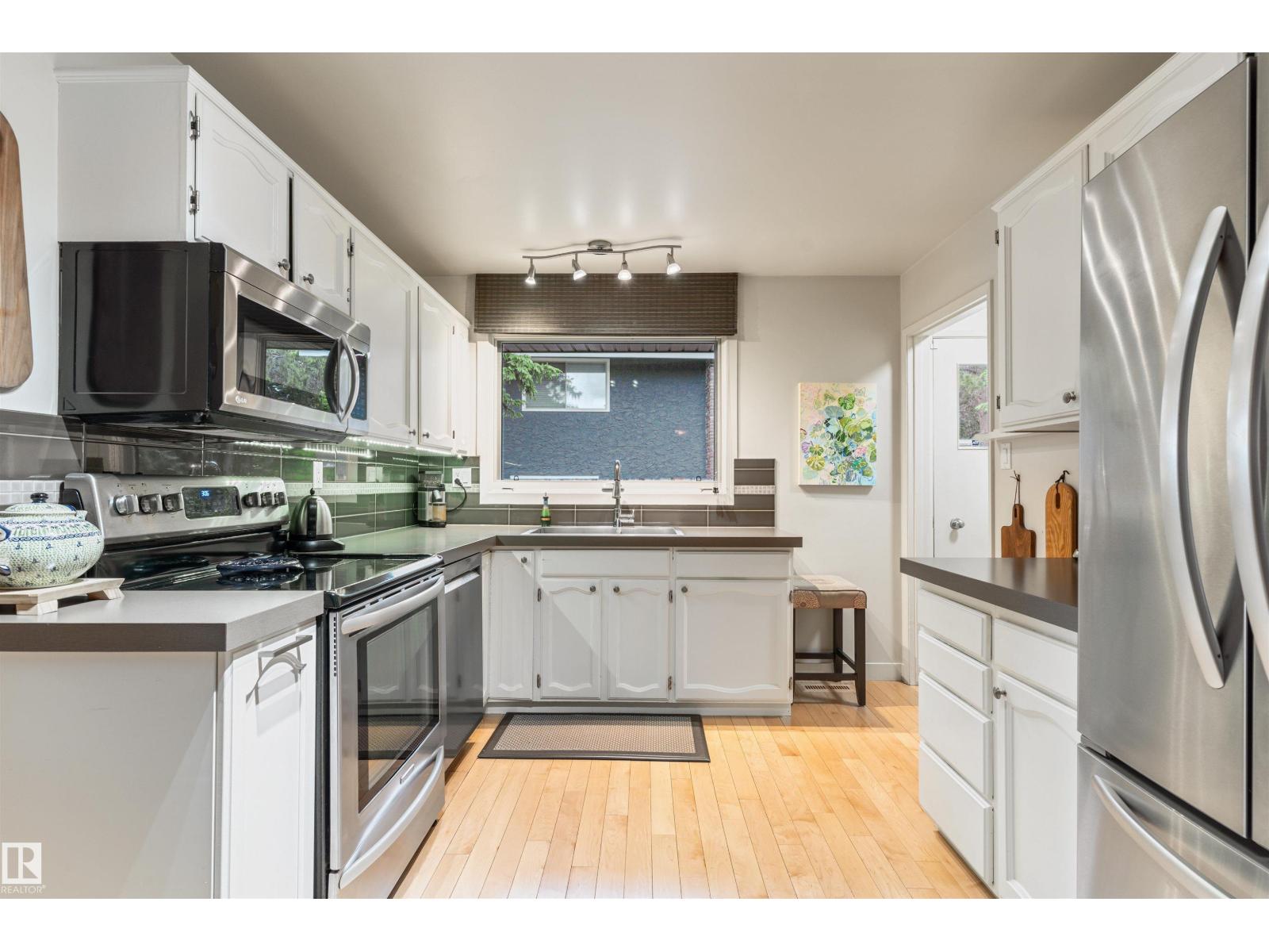 16 Quesnell Rd Nw, Edmonton, Alberta  T5R 5N2 - Photo 11 - E4493752