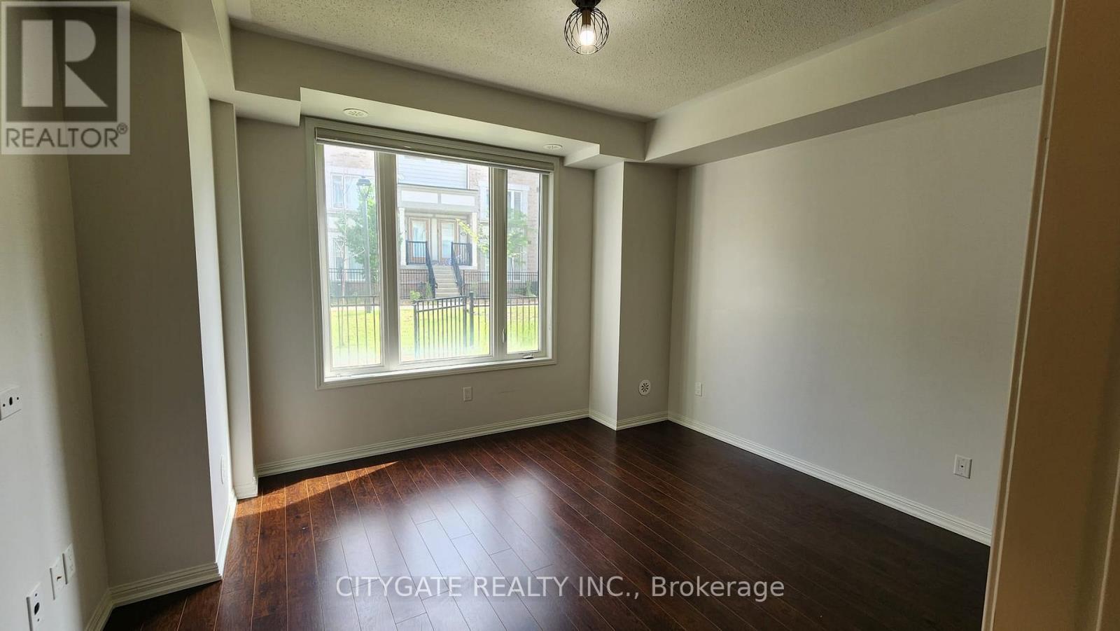 133 - 1 Beckenrose Court, Brampton, Ontario  L6Y 6G2 - Photo 5 - W13435948