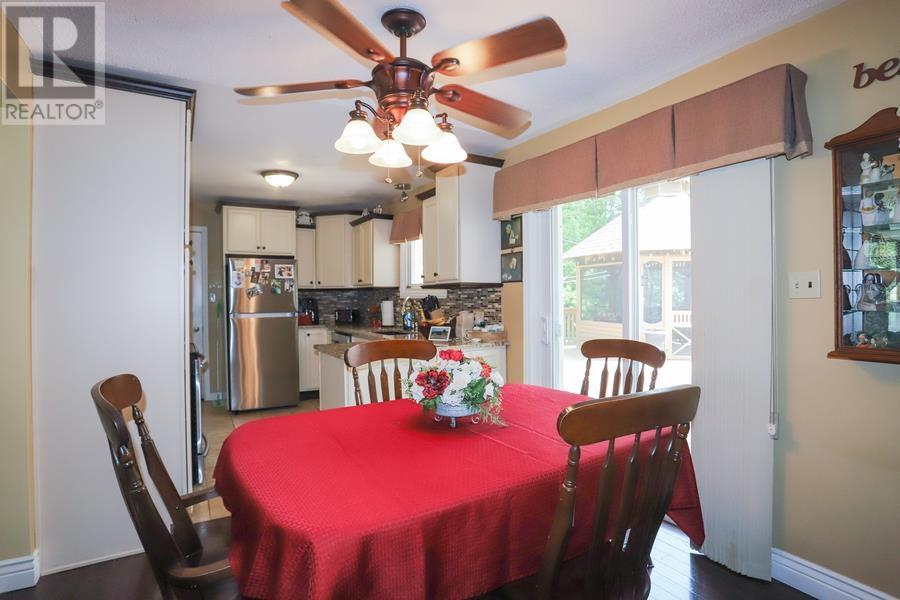 915 Fourth Lin E, Sault Ste. Marie, Ontario P6A 6J8 - Photo 25 - SM261450
