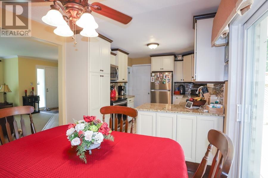 915 Fourth Lin E, Sault Ste. Marie, Ontario P6A 6J8 - Photo 27 - SM261450