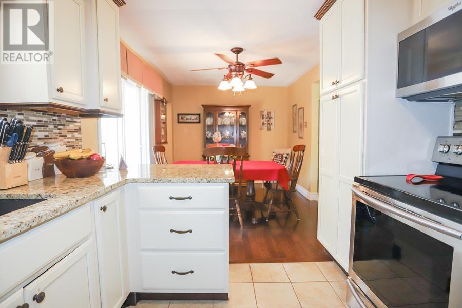 915 Fourth Lin E, Sault Ste. Marie, Ontario P6A 6J8 - Photo 29 - SM261450