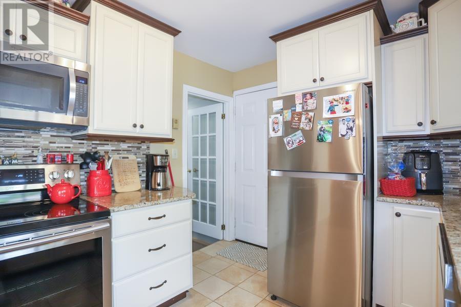 915 Fourth Lin E, Sault Ste. Marie, Ontario P6A 6J8 - Photo 30 - SM261450