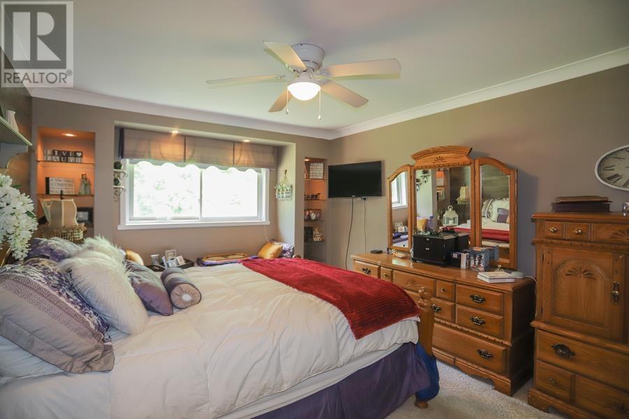 915 Fourth Lin E, Sault Ste. Marie, Ontario P6A 6J8 - Photo 36 - SM261450