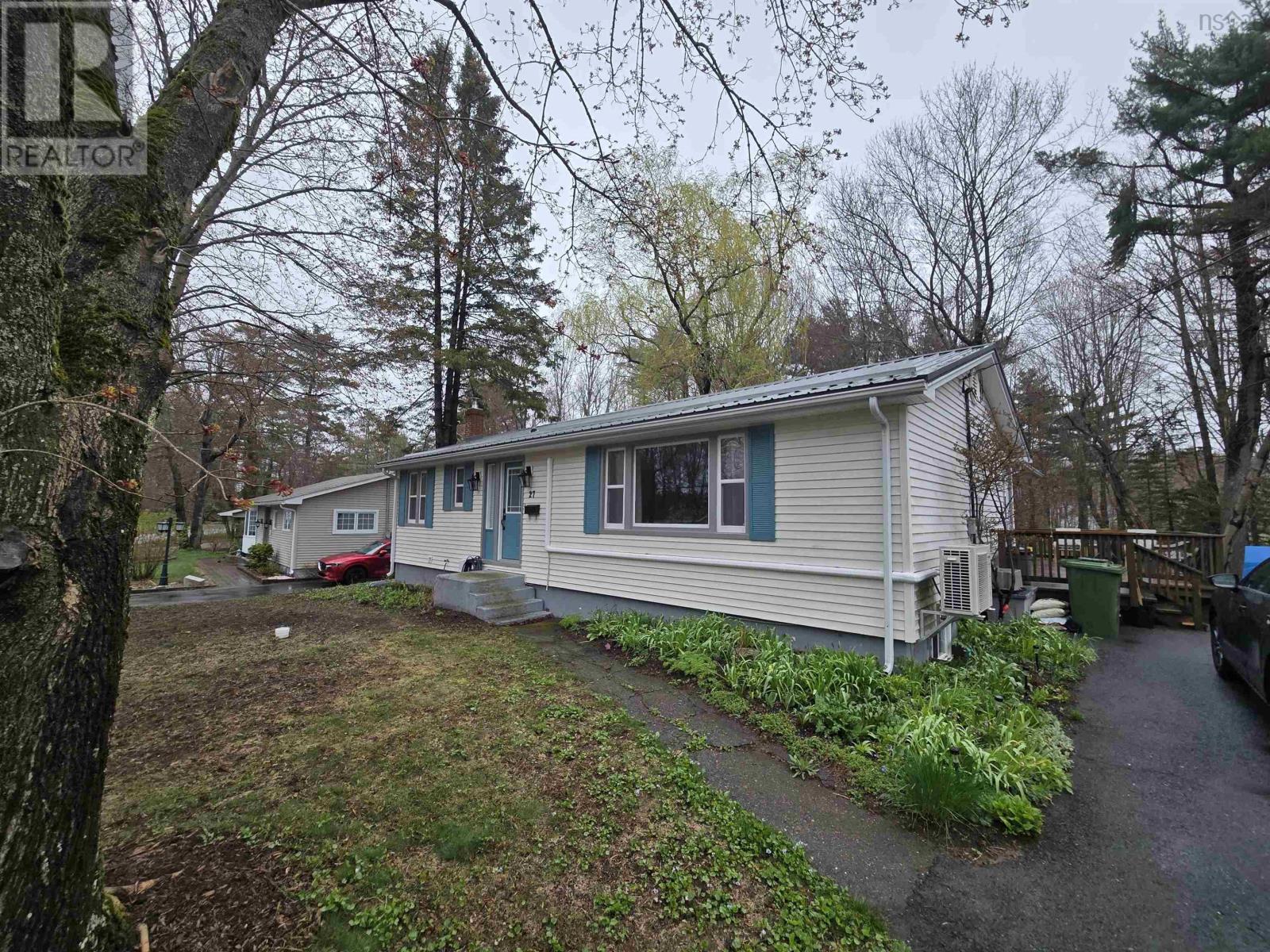 27 Smith Avenue, Bridgewater, Nova Scotia  B4V 1Y2 - Photo 13 - 202614410