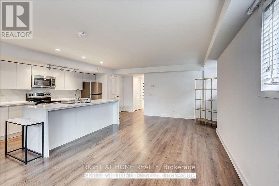 121 - 3062 Sixth Line, Oakville, Ontario  L6M 4J9 - Photo 13 - W13444764