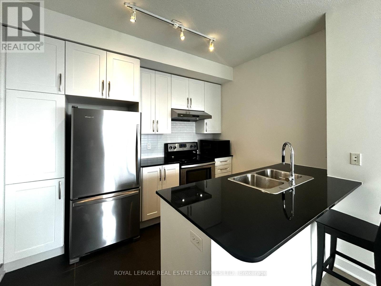 2909 - 4070 Confederation Parkway, Mississauga, Ontario  L5B 0E9 - Photo 9 - W13444864