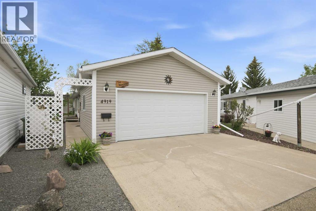 4919 Doncaster Avenue, red deer, Alberta