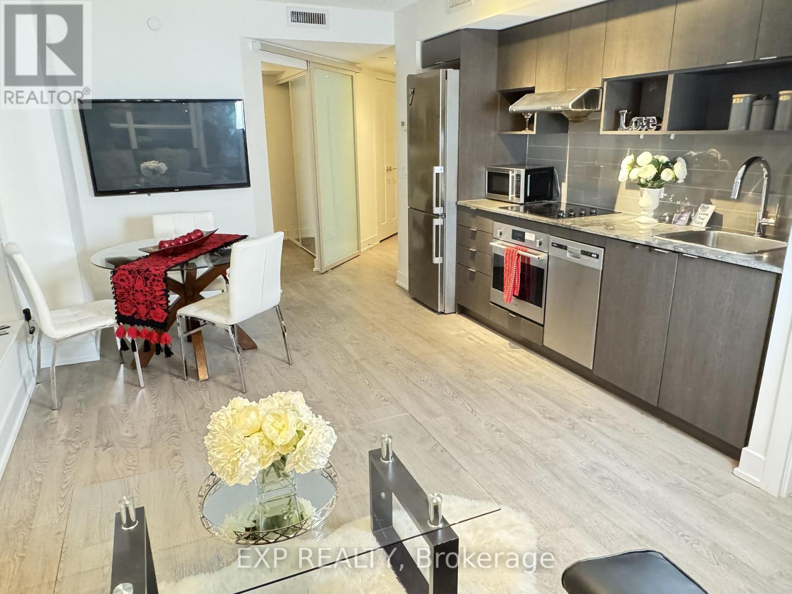 804 - 7 Mabelle Avenue, Toronto, Ontario  M9A 4X1 - Photo 14 - W12965054