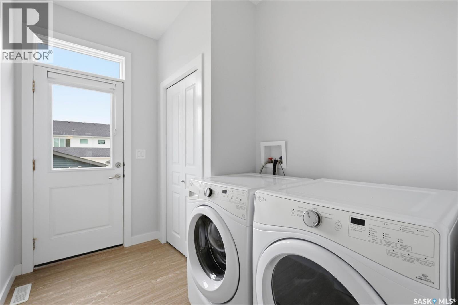 251 Newton Link, Saskatoon, Saskatchewan  S7V 0M8 - Photo 22 - SK039352