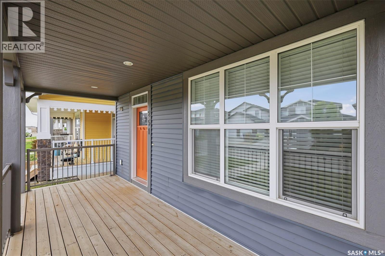 251 Newton Link, Saskatoon, Saskatchewan  S7V 0M8 - Photo 6 - SK039352
