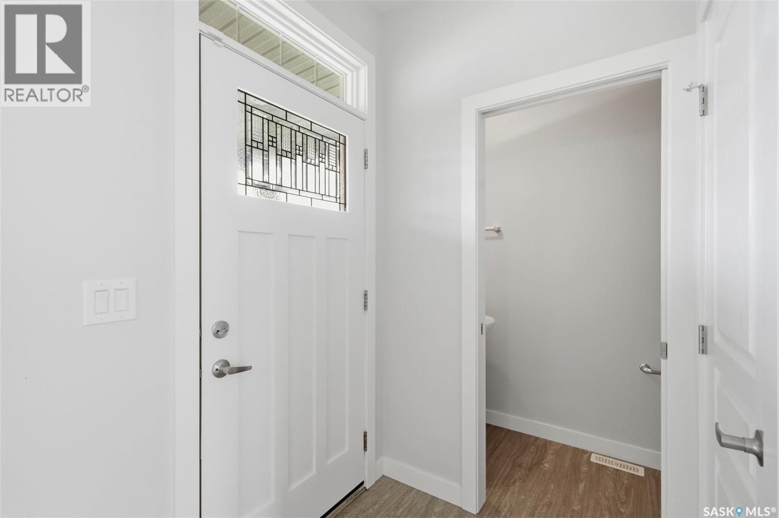 251 Newton Link, Saskatoon, Saskatchewan  S7V 0M8 - Photo 8 - SK039352