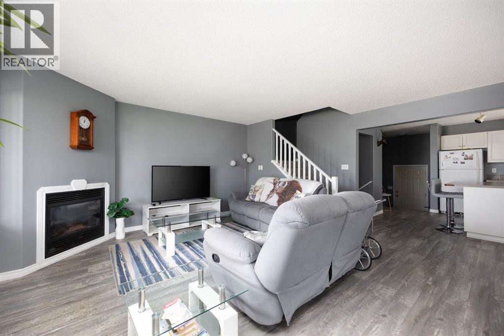 240 Sitka Drive, Fort Mcmurray, Alberta  T9H 5C9 - Photo 4 - A2318130