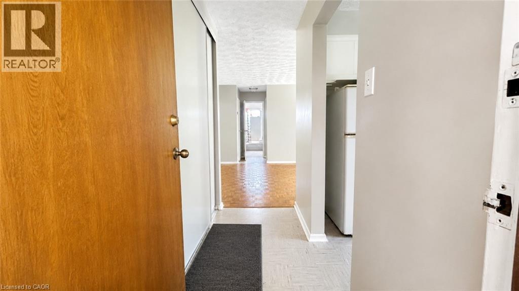 428 Barrie Place Unit# 2, Waterloo, Ontario  N2L 3Z7 - Photo 4 - 40839524