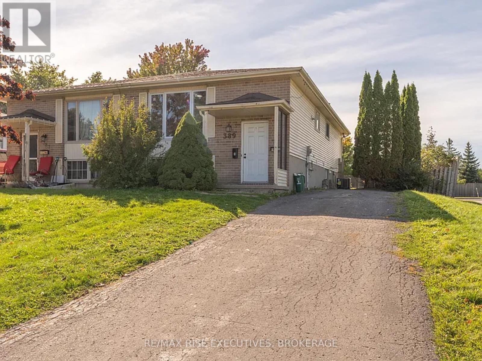 2 - 389 MELANIE AVENUE