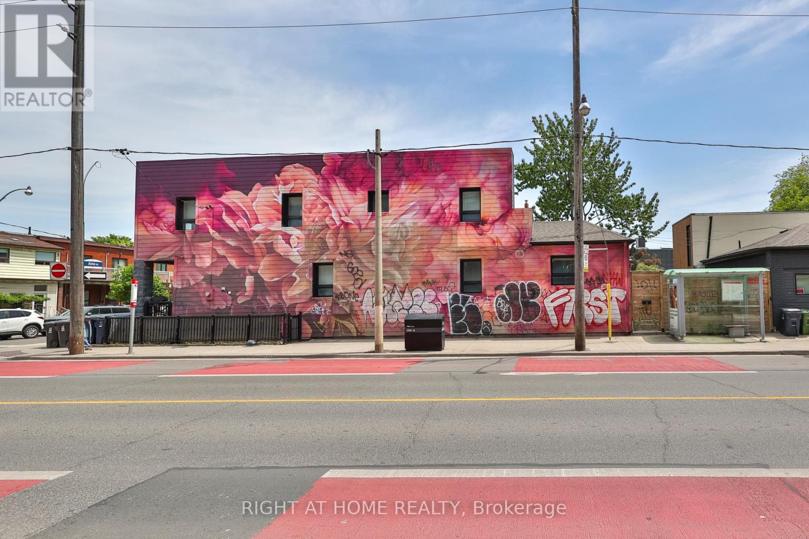 1 - 31 Alma Avenue, Toronto, Ontario  M6J 1N2 - Photo 14 - C13066112