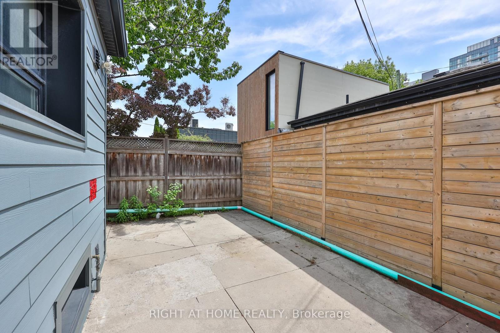 1 - 31 Alma Avenue, Toronto, Ontario  M6J 1N2 - Photo 11 - C13066112