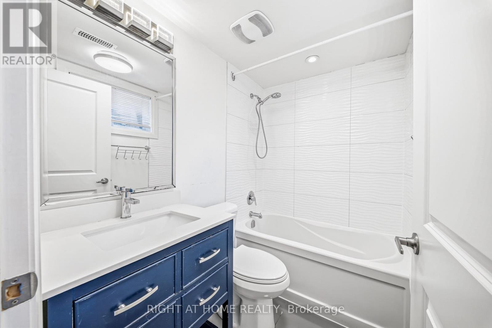 1 - 31 Alma Avenue, Toronto, Ontario  M6J 1N2 - Photo 9 - C13066112
