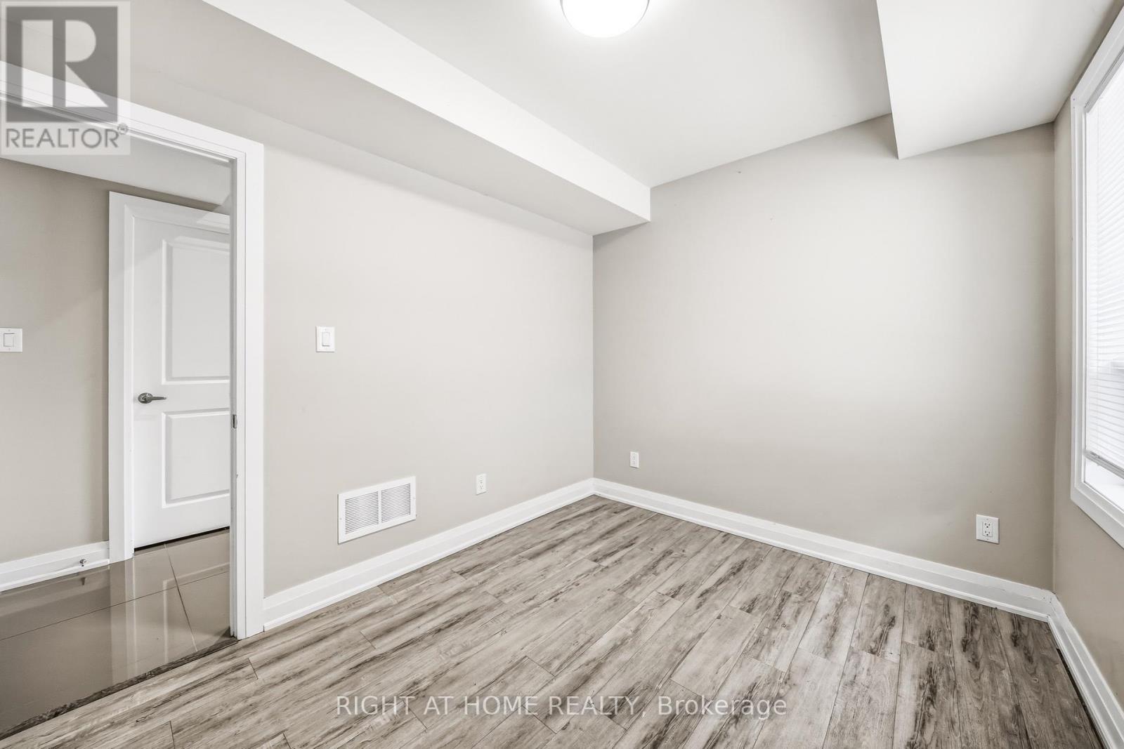 1 - 31 Alma Avenue, Toronto, Ontario  M6J 1N2 - Photo 7 - C13066112