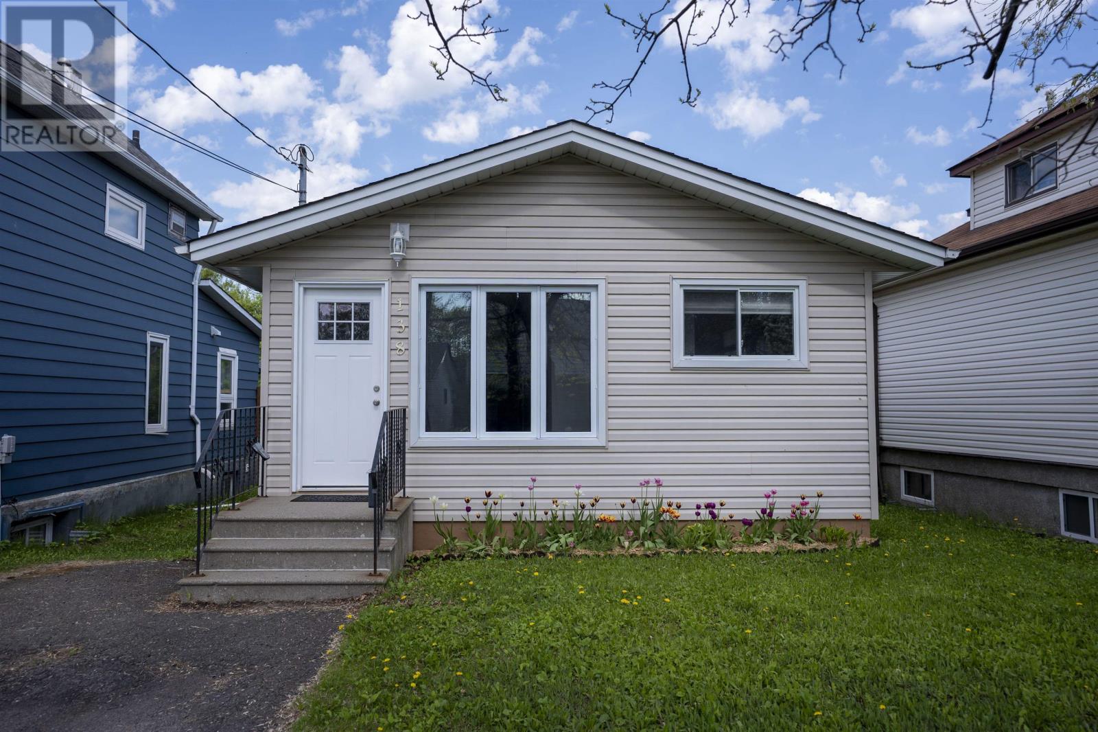138 Windemere Ave. S., Thunder Bay, Ontario