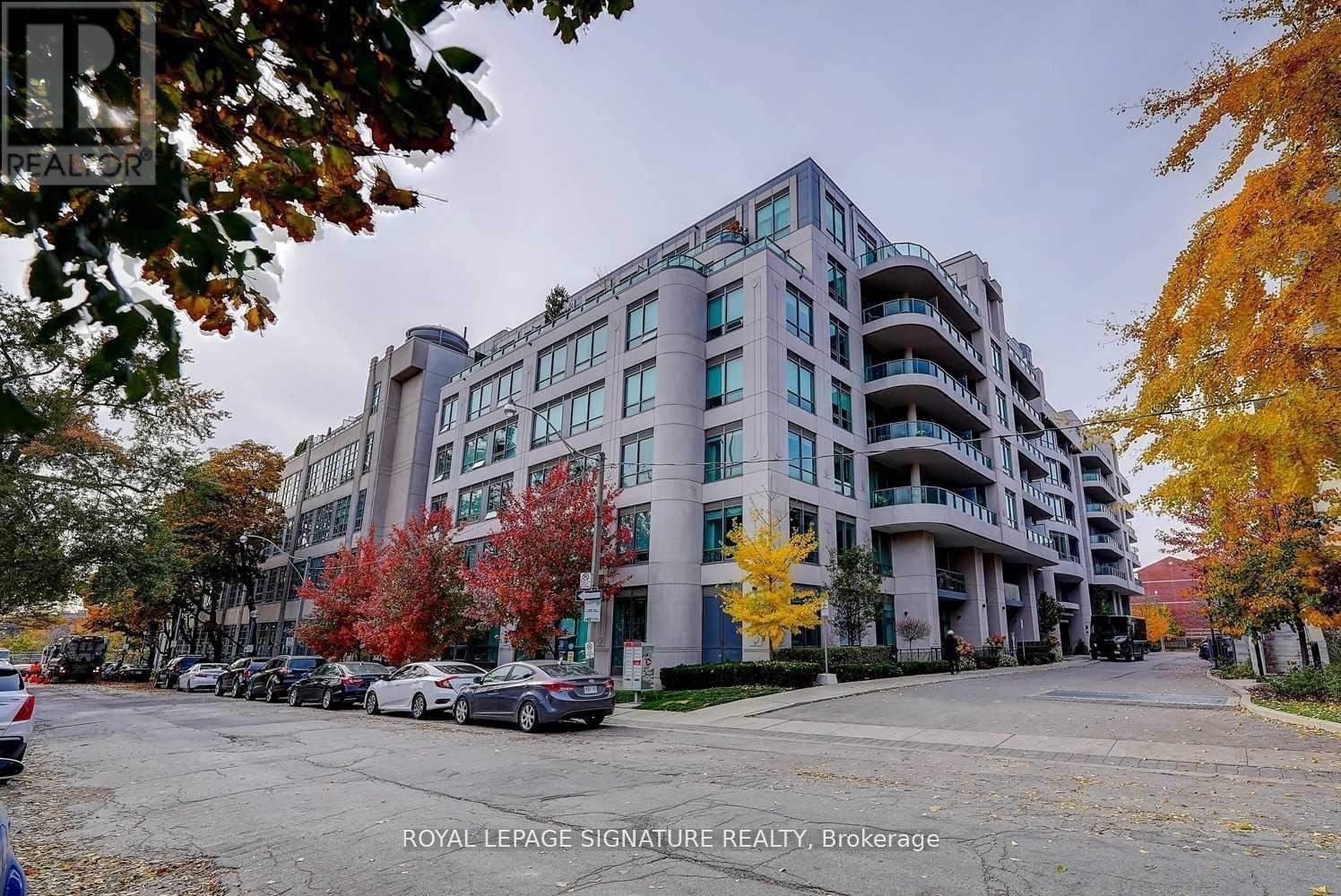 319 - 377 MADISON AVENUE, Toronto, Ontario