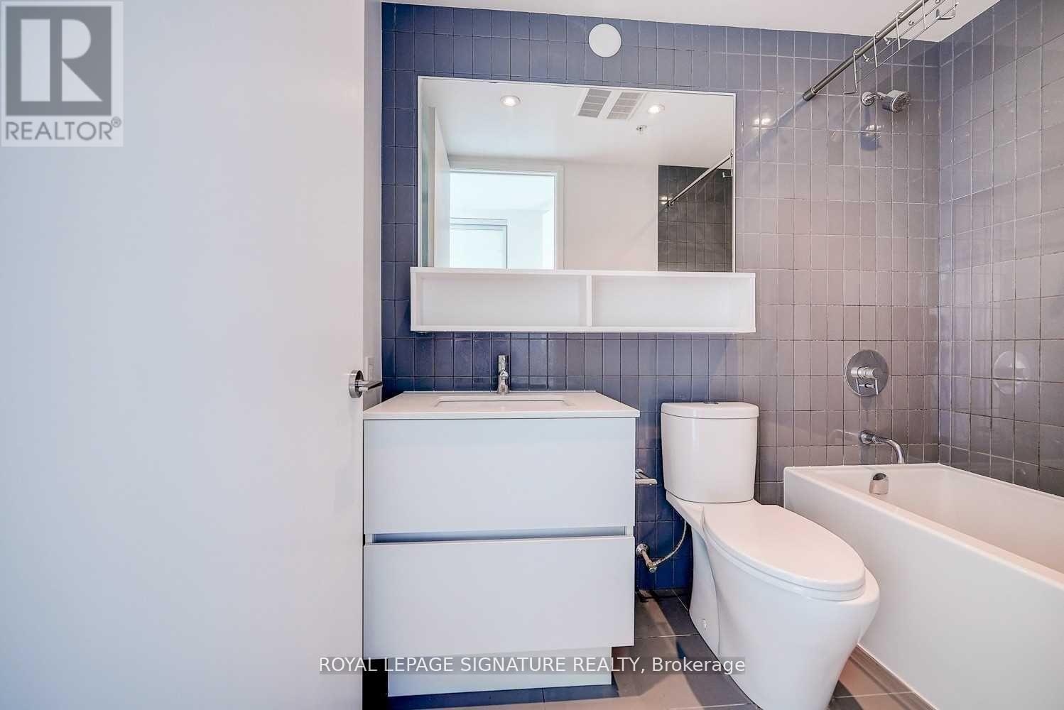 319 - 377 Madison Avenue, Toronto, Ontario  M4V 3E1 - Photo 31 - C13445122
