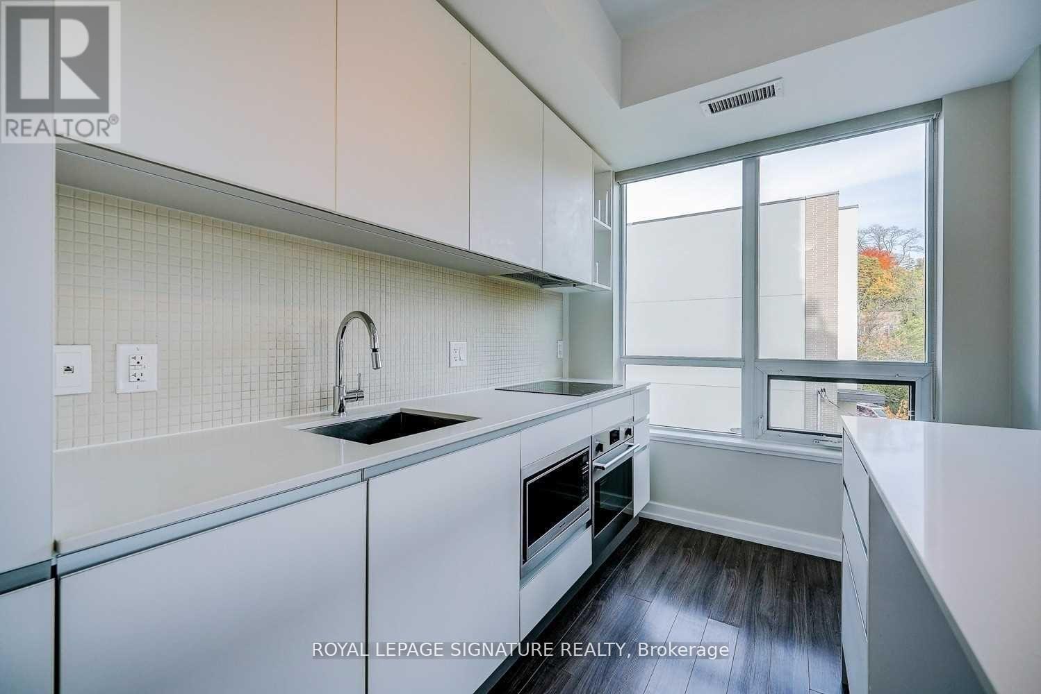 319 - 377 Madison Avenue, Toronto, Ontario  M4V 3E1 - Photo 9 - C13445122