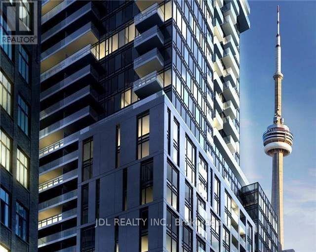 2002 - 87 PETER STREET, Toronto, Ontario