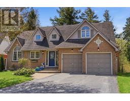 10 BARRINGTON PLACE, Clarington, Ontario