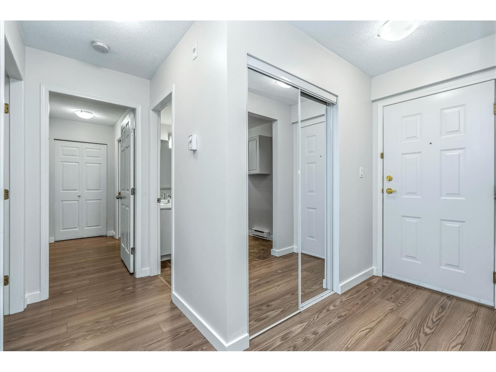 307 16137 83 Avenue, Surrey, British Columbia  V4N 0N1 - Photo 2 - R3135090
